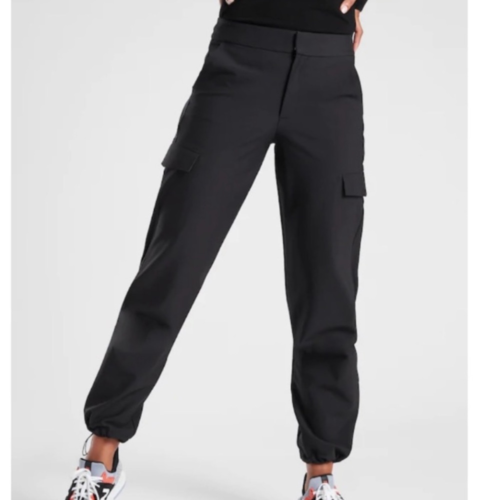 NWT Athleta stellar cargo Women's Pants joggers size 10/12